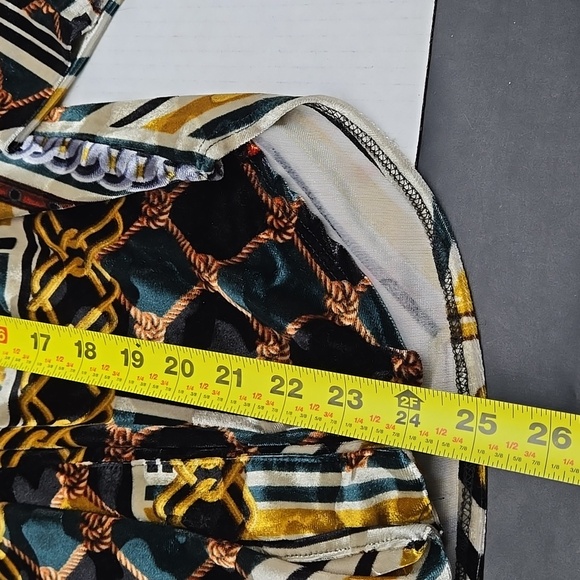 Colorful Geometric Patterned Velvety Shirt Open-front - Picture 8 of 10